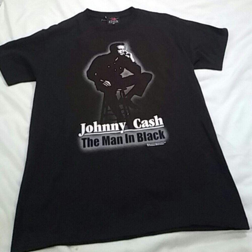 Black johnny cash T